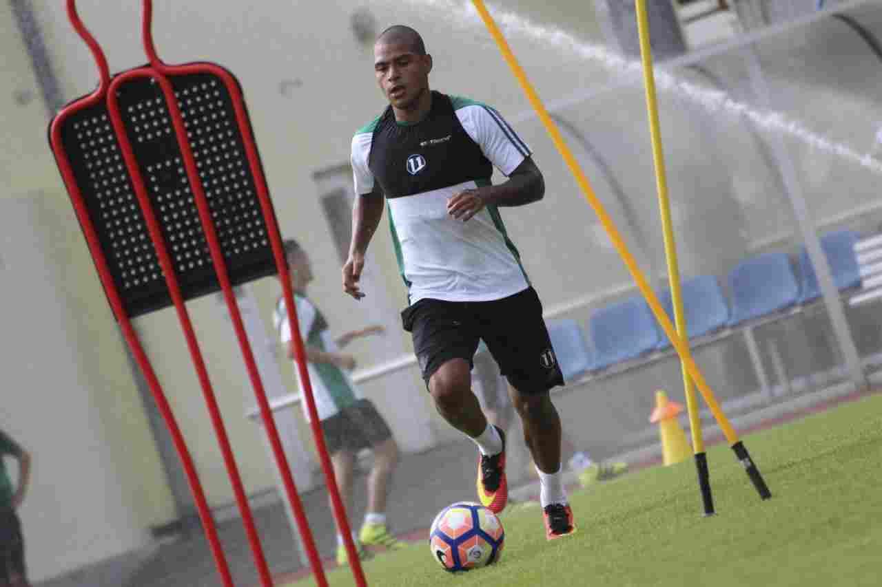 Exigente circuito físico para comenzar la jornada del martes