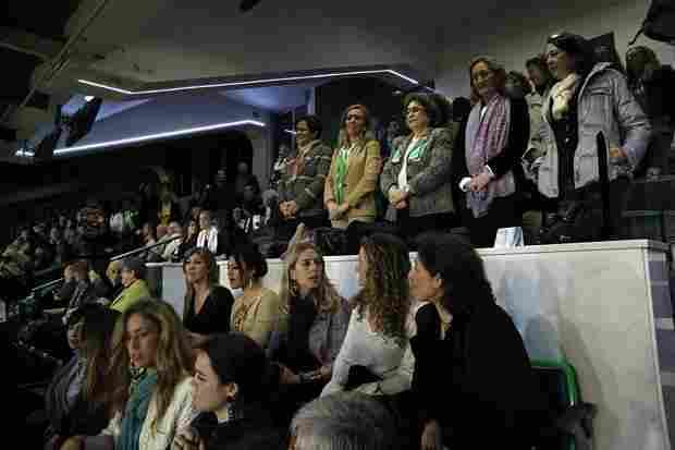 A LAS MUJERES BÉTICAS