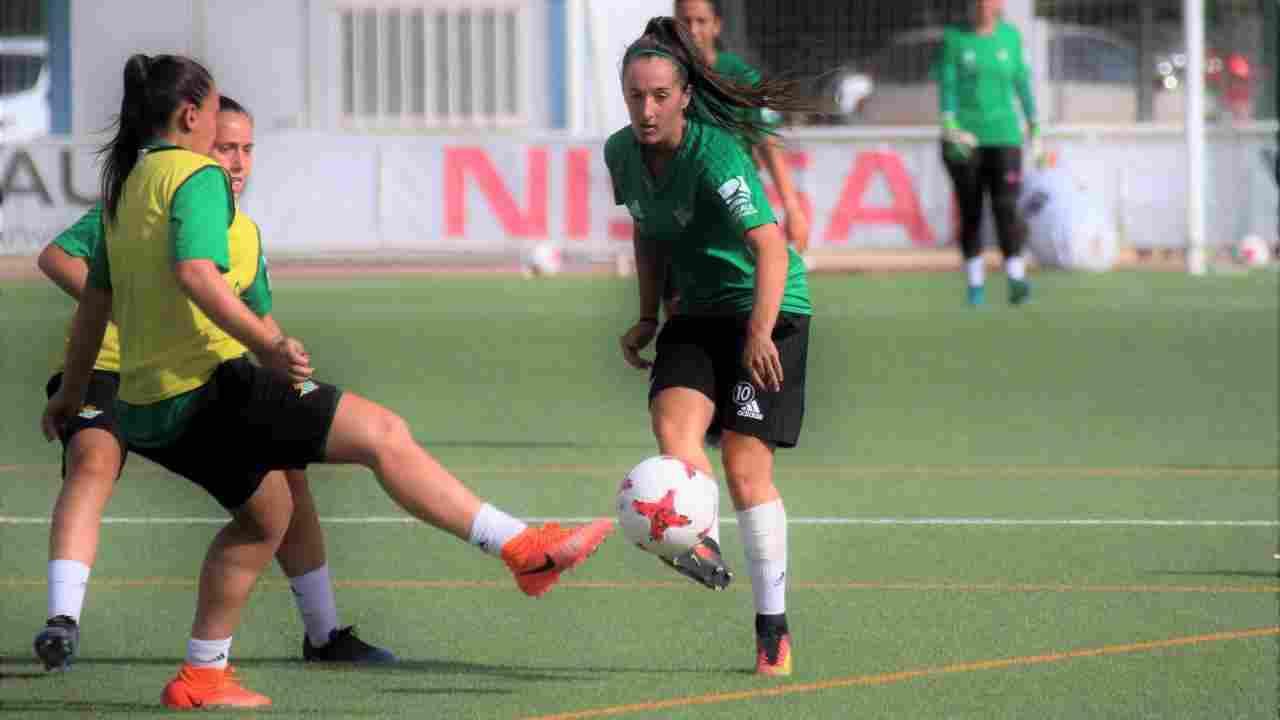 Maddi Torre y Paula Moreno, bajas para el partido de hoy