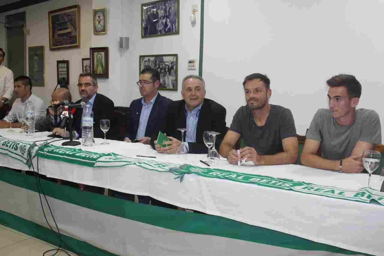 El Real Betis visita la Peña Bética de Utrera