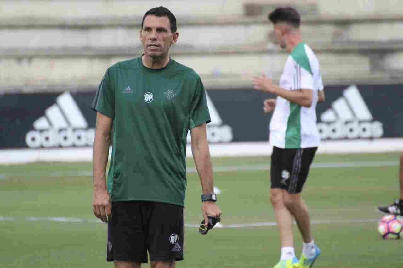 Poyet: “Una de las razones de venir acá fue poder jugar al lado de esta afición”