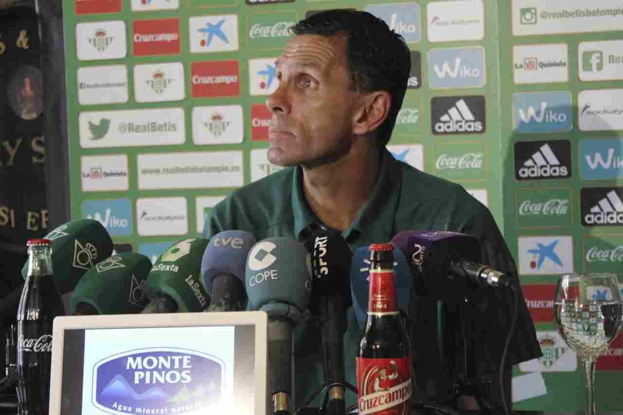 Poyet: "Los derbis hay que ganarlos como sea"