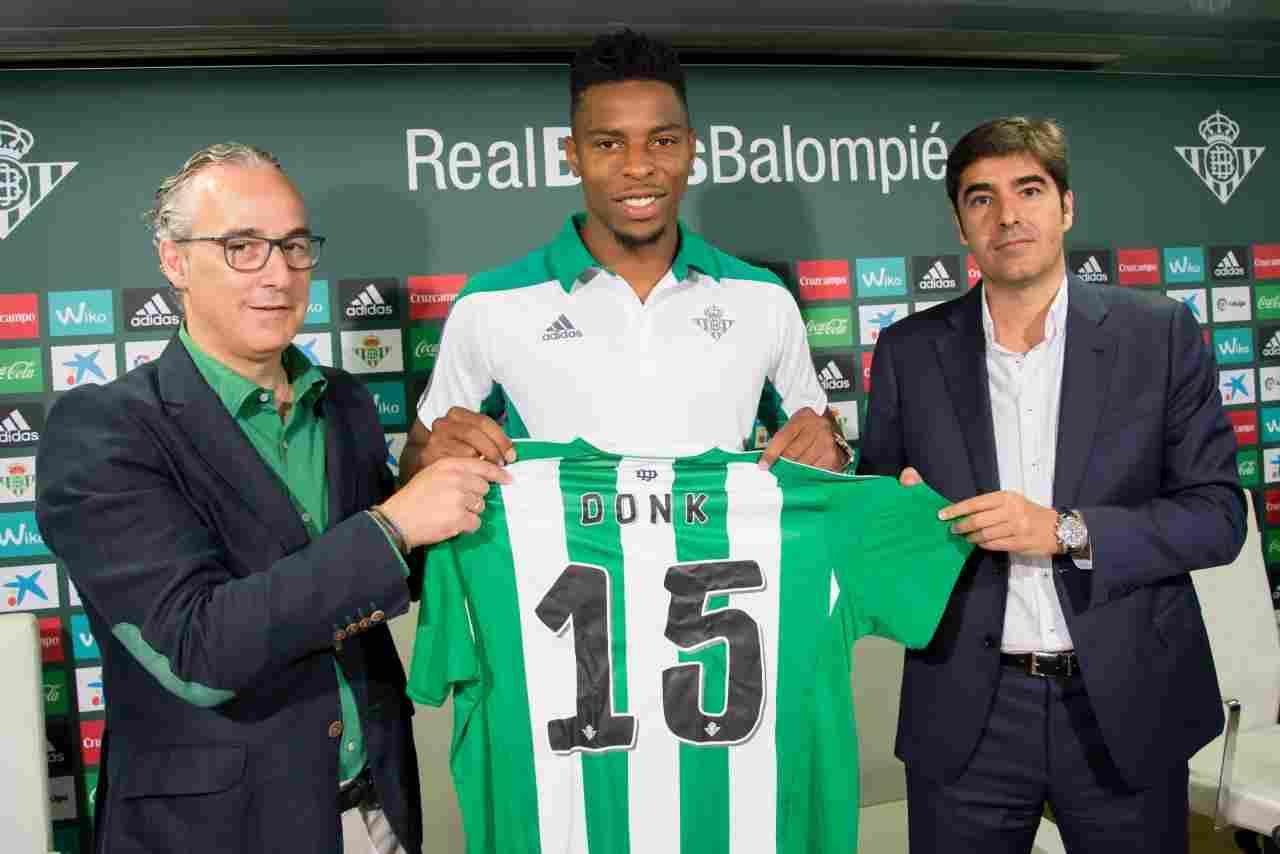 Donk: “El Betis es un club muy hermoso, con mucha historia y cultura”