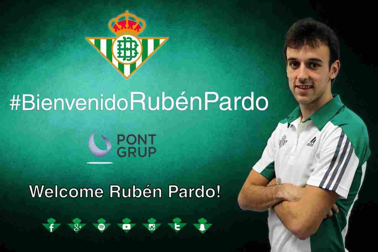 El Real Betis incorpora a sus filas a Rubén Pardo