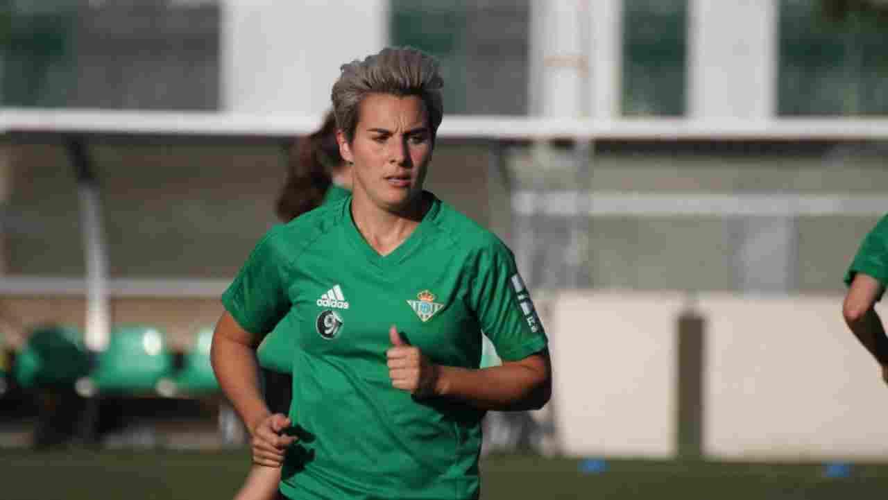 El Real Betis Féminas inicia la preparación del derbi con la novedad de Priscila