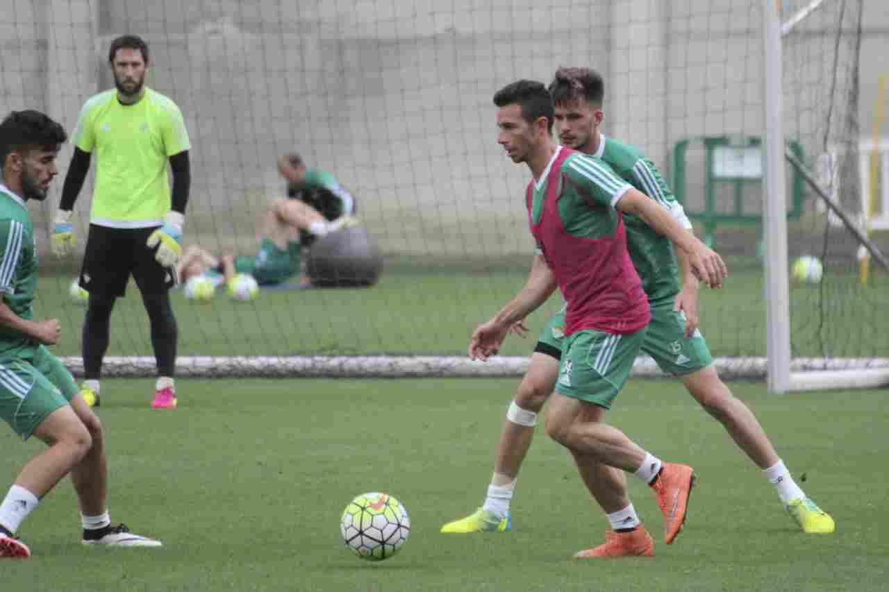 José Carlos, novedad en el entrenamiento del jueves