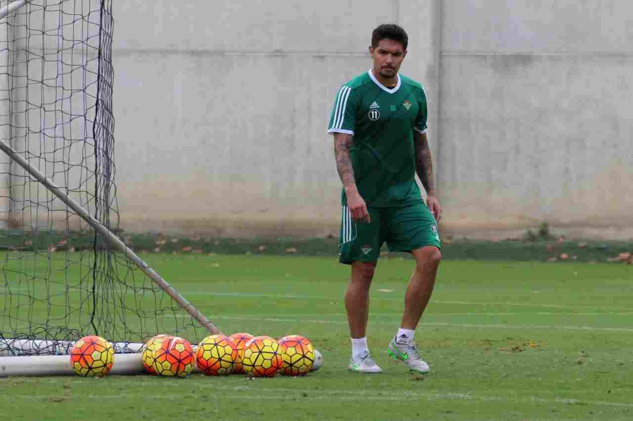 Vargas, baja para el partido contra el Granada CF