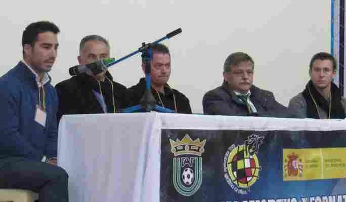 El Real Betis visita el Centro Penitenciario de Sevilla
