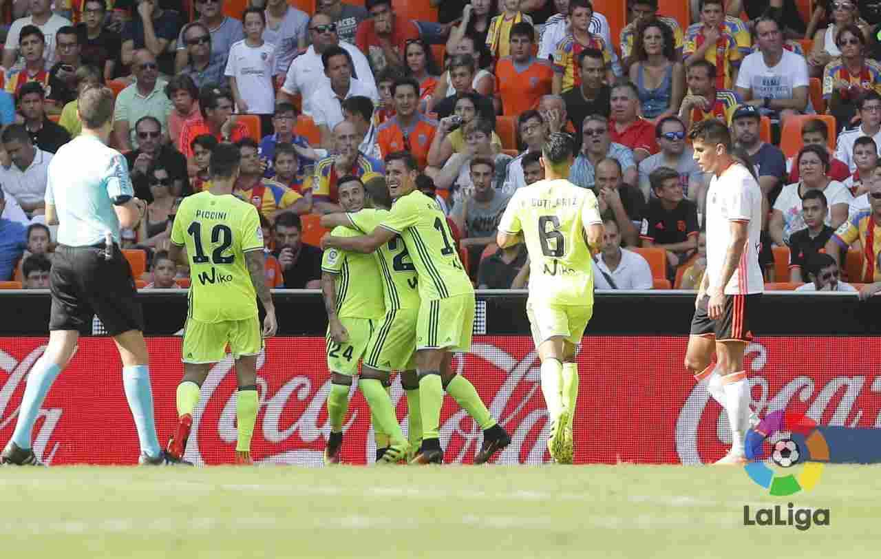 El Real Betis acaba con 30 años sin ganar en Mestalla (2-3)